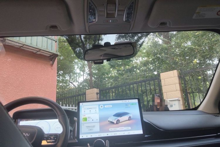 Used AION S Plus 2023 70 Enjoy Edition Lithium Iron Phosphate Headliner