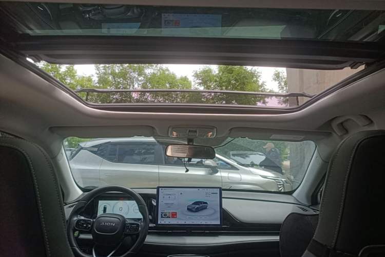 Used AION S Plus 2023 70 Intelligent Edition Lithium Iron Phosphate Headliner