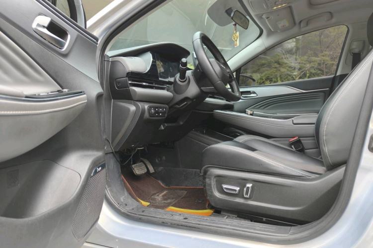 Used AION S Plus 2023 70 Enjoy Edition Lithium Iron Phosphate Interior 1