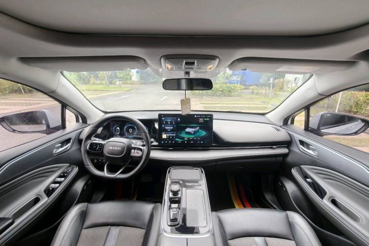 Used AION S Plus 2023 70 Enjoy Edition Lithium Iron Phosphate Interior 5