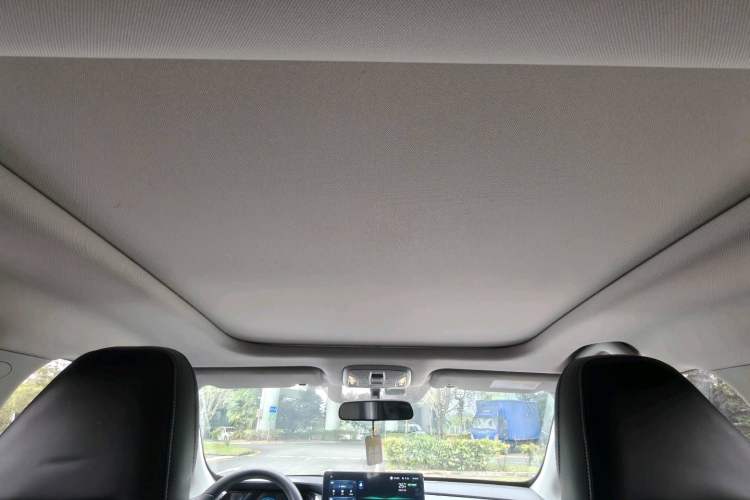 Used AION S Plus 2023 70 Enjoy Edition Lithium Iron Phosphate Interior 6