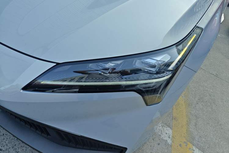 Used AION S Plus 2023 70 Intelligent Edition Lithium Iron Phosphate Left Front Headlight