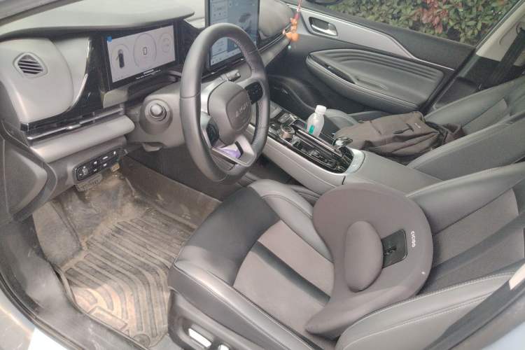 Used AION S Plus 2023 70 Intelligent Edition Lithium Iron Phosphate Left Front Seat