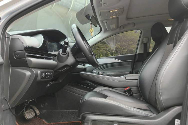 Used AION S Plus 2023 70 Enjoy Edition Lithium Iron Phosphate Left Front Seat