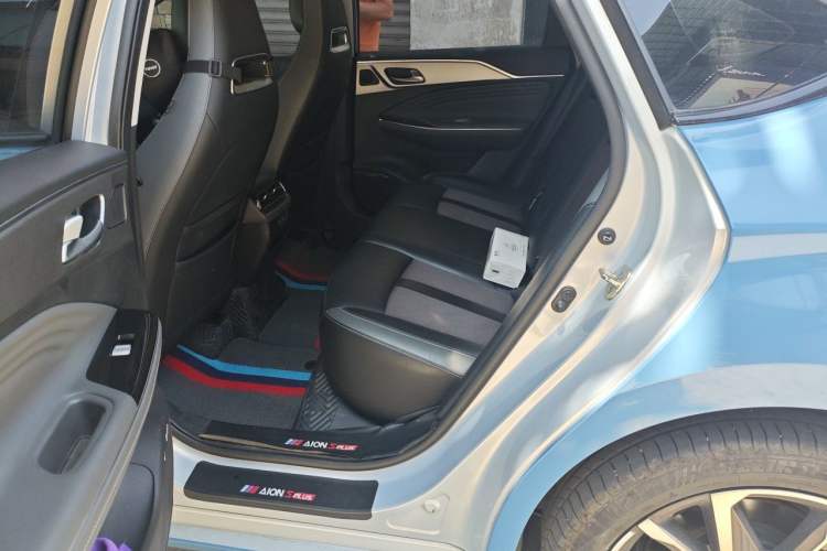 Used AION S Plus 2023 70 Intelligent Edition Lithium Iron Phosphate Left Rear Seat