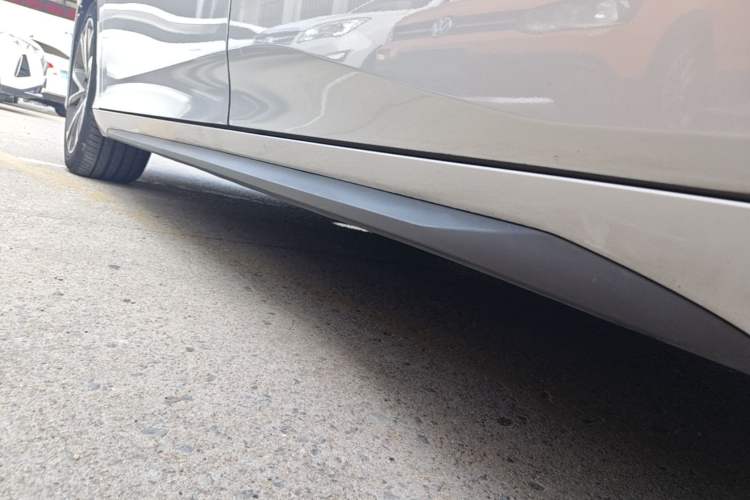 Used AION S Plus 2023 70 Intelligent Edition Lithium Iron Phosphate Left Side Sill