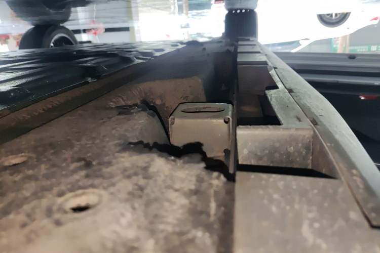 Used AION S Plus 2023 70 Intelligent Edition Ternary Lithium Left Side Sill
