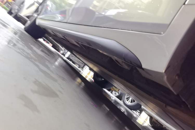 Used AION S Plus 2023 80 Tech Edition Ternary Lithium Left Side Sill