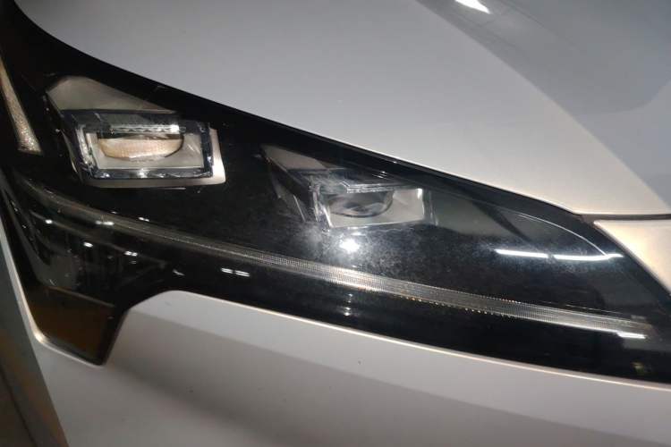Used AION S Plus 2023 70 Enjoy Edition Lithium Iron Phosphate Right Front Headlight