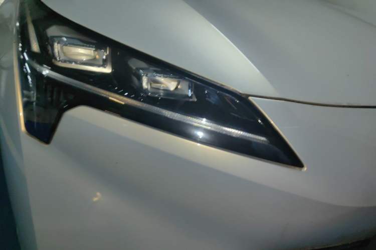 Used AION S Plus 2023 70 Enjoy Edition Lithium Iron Phosphate Right Front Headlight