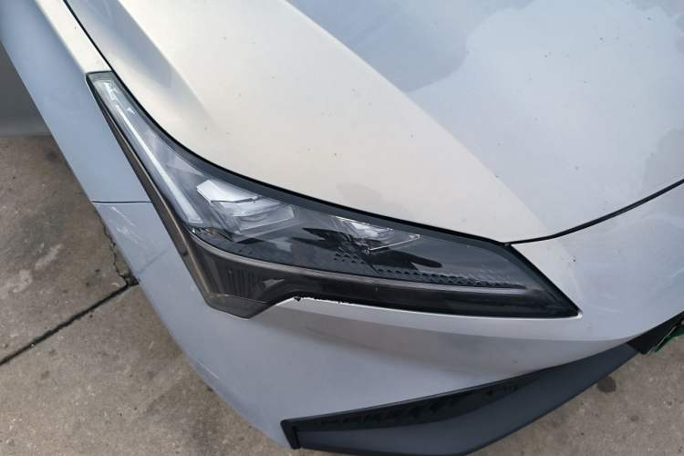 Used AION S Plus 2023 70 Intelligent Edition Lithium Iron Phosphate Right Front Headlight