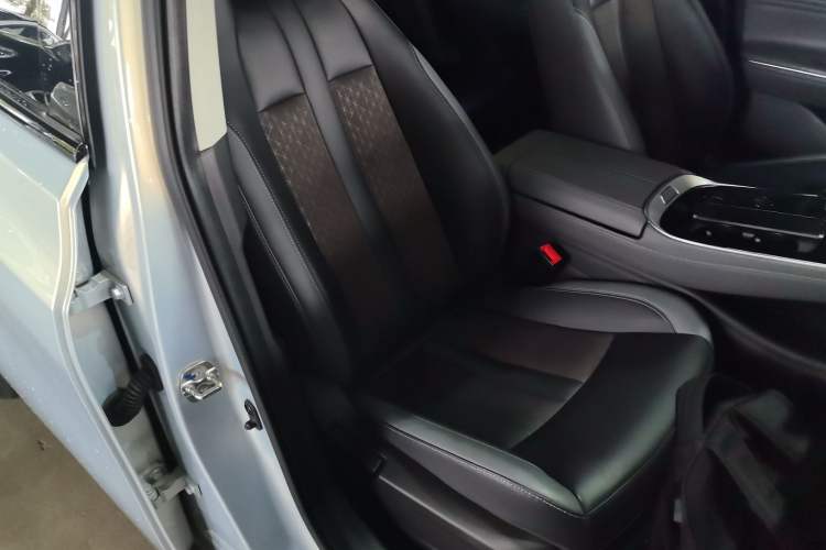 Used AION S Plus 2023 70 Enjoy Edition Lithium Iron Phosphate Right Front Seat