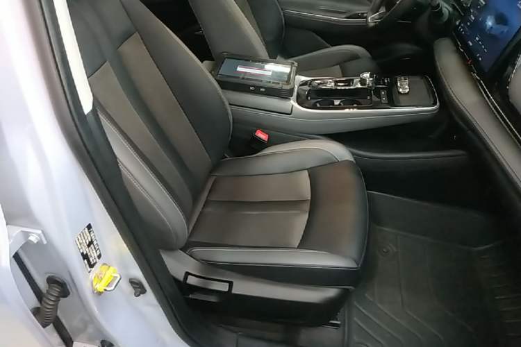 Used AION S Plus 2023 80 Tech Edition Ternary Lithium Right Front Seat