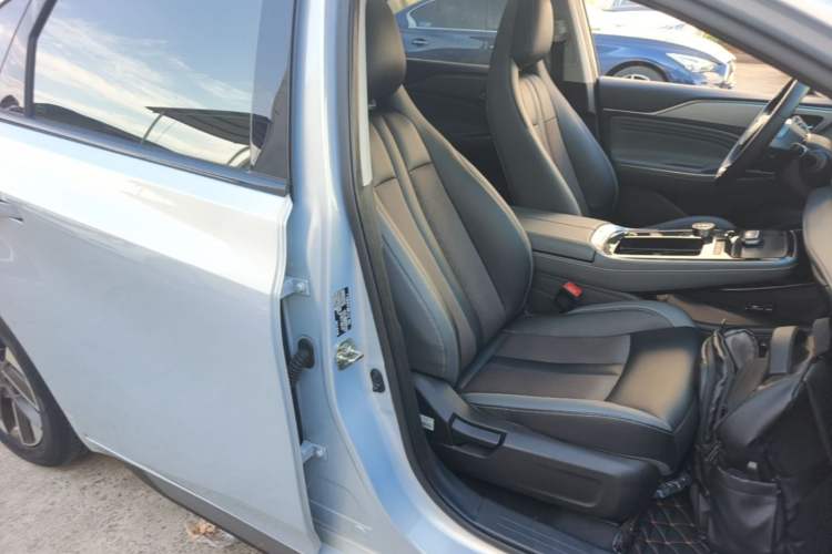 Used AION S Plus 2023 70 Enjoy Edition Lithium Iron Phosphate Right Front Seat