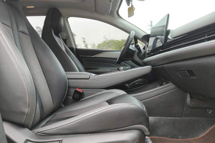 Used AION S Plus 2023 70 Enjoy Edition Lithium Iron Phosphate Right Front Seat