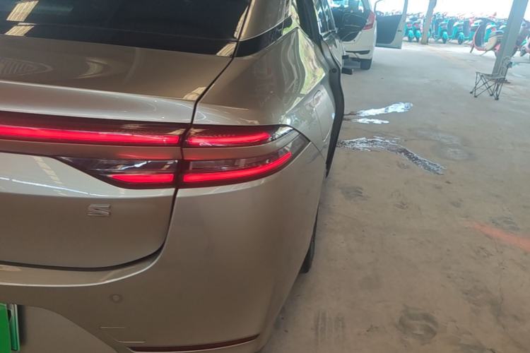 Used AION S Plus 2023 70 Intelligent Edition Lithium Iron Phosphate Right Rear Taillight