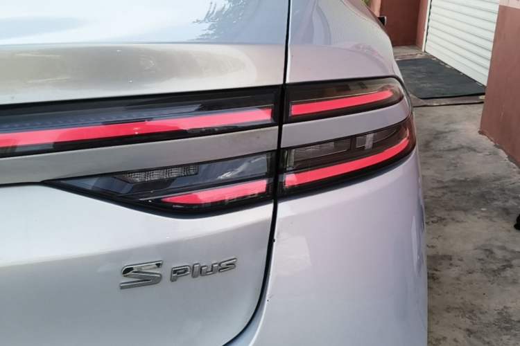 Used AION S Plus 2023 80 Tech Edition Ternary Lithium Right Rear Taillight