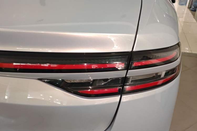 Used AION S Plus 2023 70 Enjoy Edition Lithium Iron Phosphate Right Rear Taillight