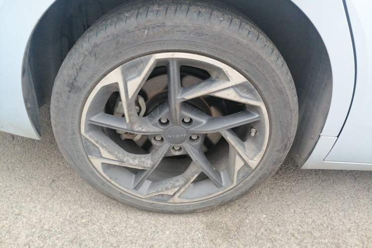 Used AION S Plus 2023 70 Intelligent Edition Ternary Lithium Right Rear Wheel Hub