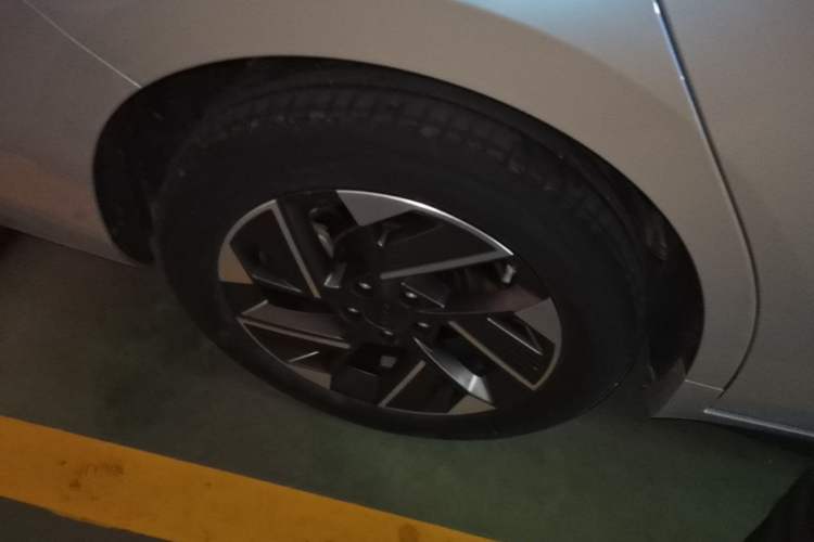 Used AION S Plus 2023 70 Enjoyment Edition Ternary Lithium Right Rear Wheel Hub