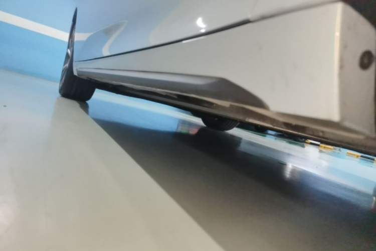 Used AION S Plus 2023 70 Intelligent Edition Lithium Iron Phosphate Right Side Sill