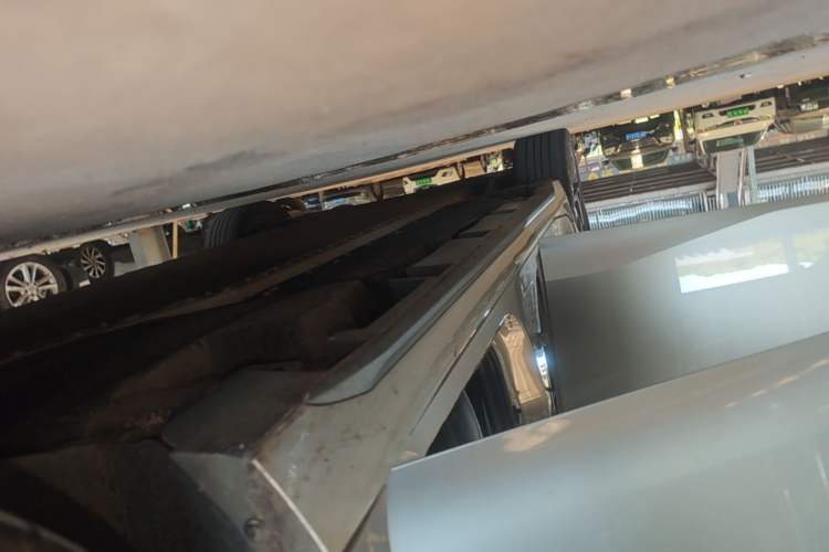 Used AION S Plus 2023 70 Intelligent Edition Lithium Iron Phosphate Right Side Sill