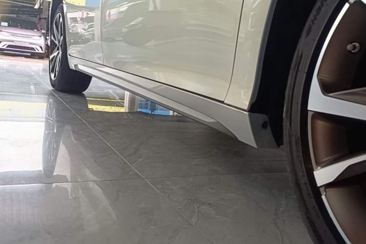 Used AION S Plus 2023 70 Intelligent Edition Ternary Lithium Right Side Sill
