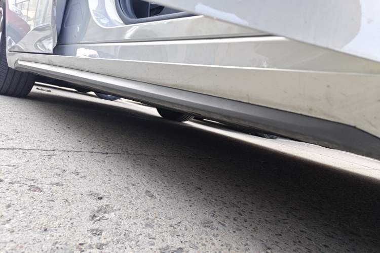 Used AION S Plus 2023 70 Intelligent Edition Lithium Iron Phosphate Right Side Sill