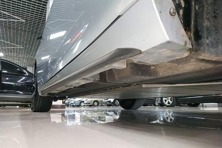 Used AION S Plus 2023 80 Tech Edition Ternary Lithium Right Side Sill