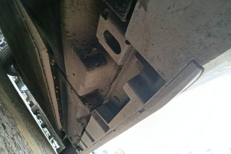Used AION S Plus 2023 70 Intelligent Edition Lithium Iron Phosphate Right Side Sill