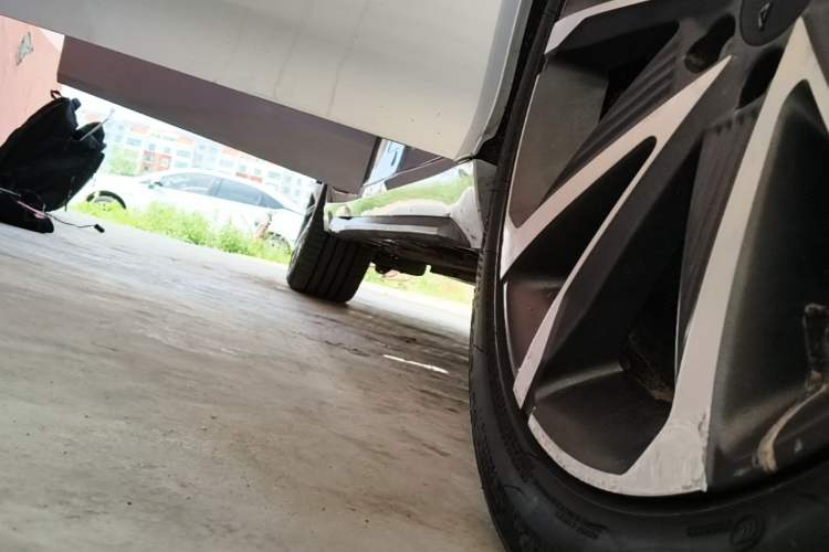 Used AION S Plus 2023 80 Tech Edition Ternary Lithium Right Side Sill