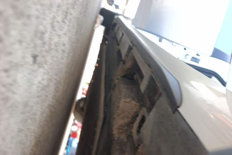 Used AION S Plus 2023 70 Enjoy Edition Lithium Iron Phosphate Right Side Sill