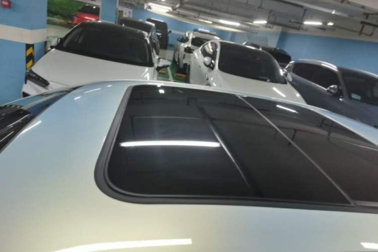 Used AION S Plus 2023 70 Intelligent Edition Lithium Iron Phosphate Roof