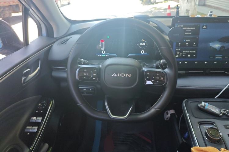 Used AION S Plus 2023 70 Intelligent Edition Lithium Iron Phosphate Steering Wheel