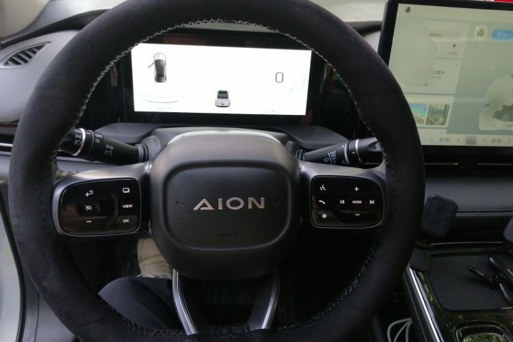 Used AION S Plus 2023 70 Intelligent Edition Lithium Iron Phosphate Steering Wheel