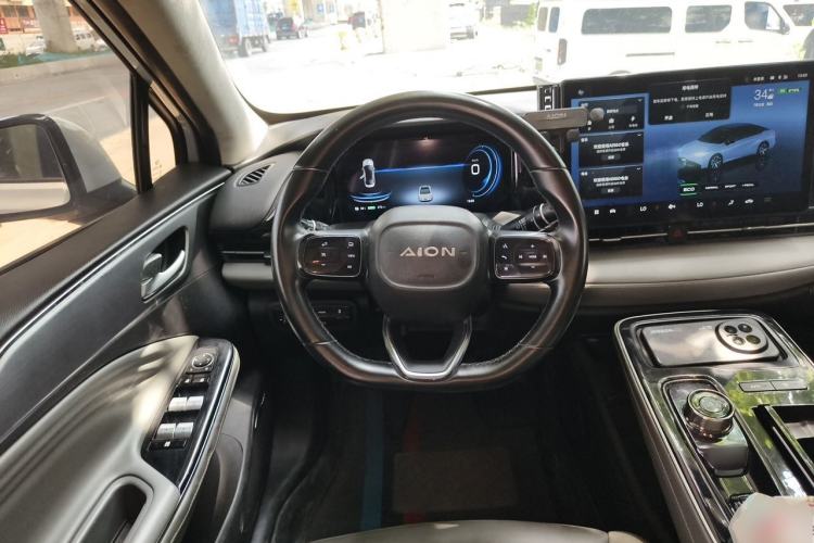 Used AION S Plus 2023 70 Enjoy Edition Lithium Iron Phosphate Steering Wheel