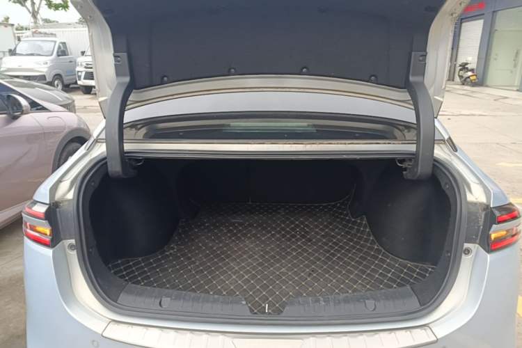 Used AION S Plus 2023 70 Intelligent Edition Lithium Iron Phosphate Trunk