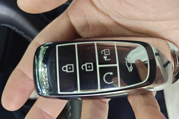 Used AION S Plus 2023 70 Intelligent Edition Lithium Iron Phosphate Vehicle Key