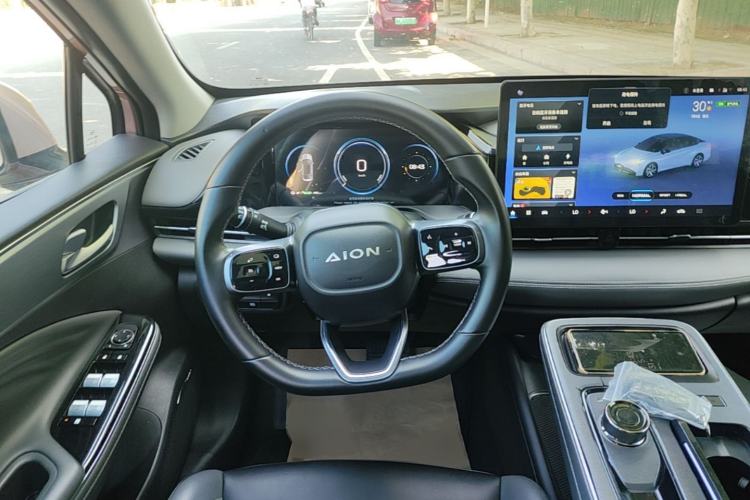 Used AION S Plus 2023 70 Enjoy Edition Lithium Iron Phosphate Steering Wheel