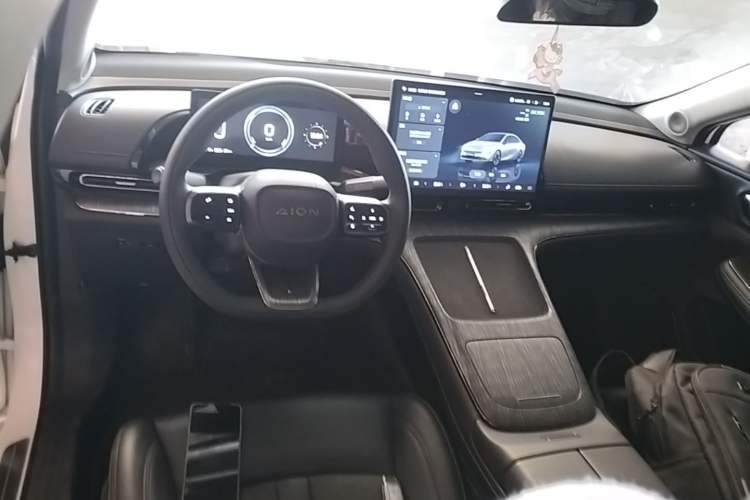 Used AION S Plus 2023 70 Enjoy Edition Lithium Iron Phosphate Center Console