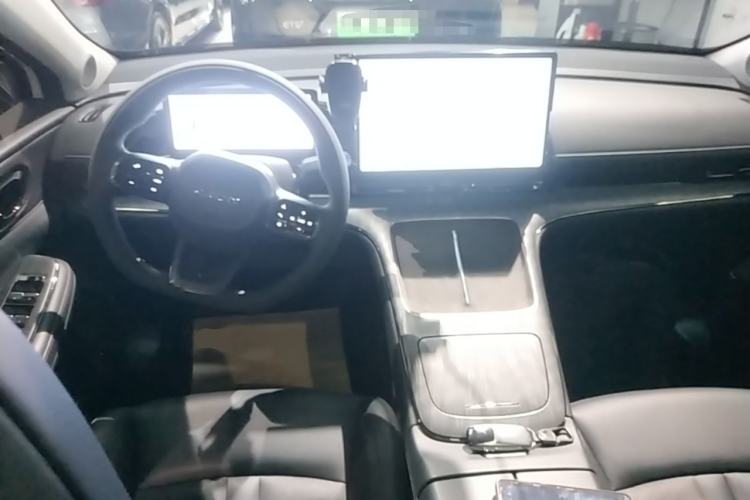 Used AION S Plus 2023 70 Intelligent Edition Lithium Iron Phosphate Center Console
