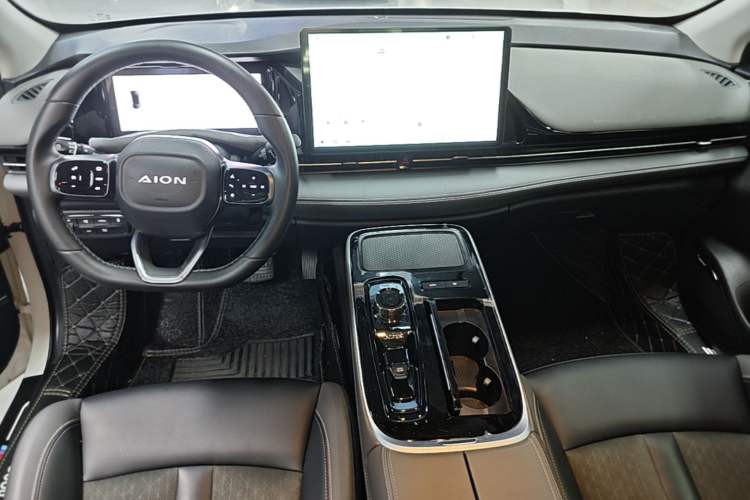 Used AION S Plus 2023 70 Enjoy Edition Lithium Iron Phosphate Center Console