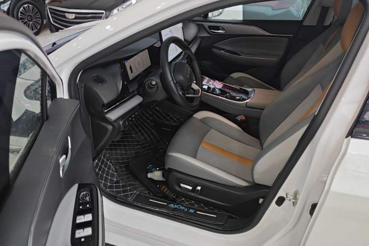 Used AION S Plus 2023 70 Enjoyment Edition Ternary Lithium Driver Seat