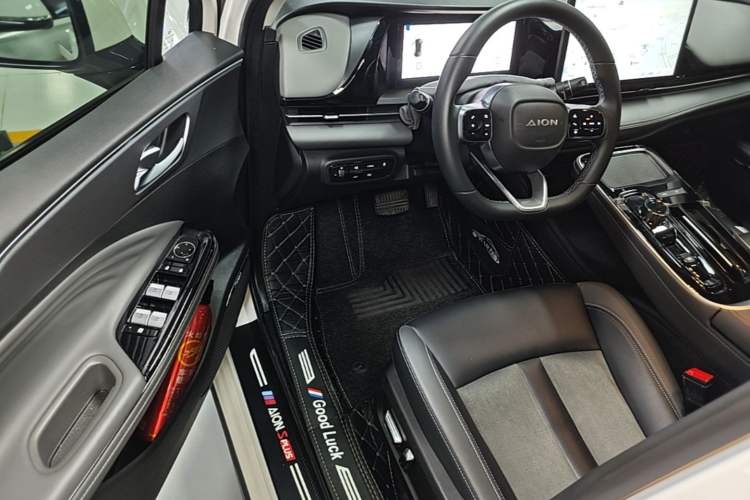 Used AION S Plus 2023 70 Enjoy Edition Lithium Iron Phosphate Driver Seat
