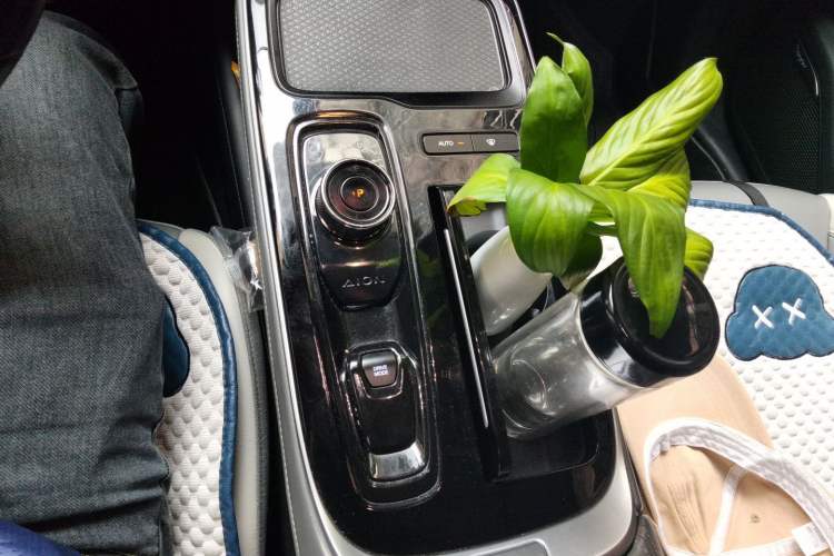 Used AION S Plus 2023 70 Enjoy Edition Lithium Iron Phosphate Gear Lever