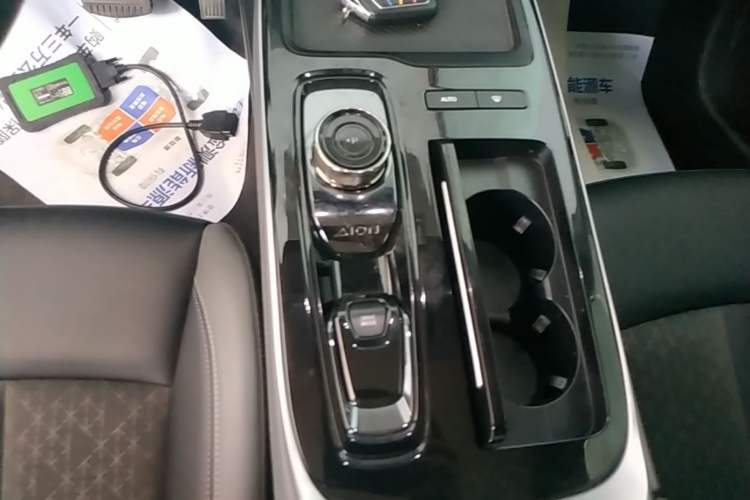 Used AION S Plus 2023 70 Enjoyment Edition Ternary Lithium Gear Lever