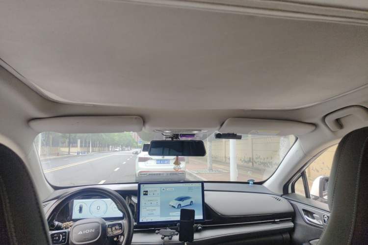 Used AION S Plus 2023 70 Enjoy Edition Lithium Iron Phosphate Headliner