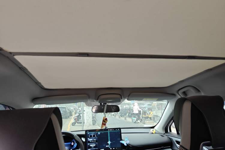 Used AION S Plus 2023 70 Intelligent Edition Lithium Iron Phosphate Headliner