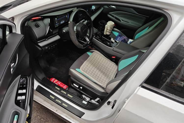 Used AION S Plus 2023 70 Intelligent Edition Lithium Iron Phosphate Interior 3