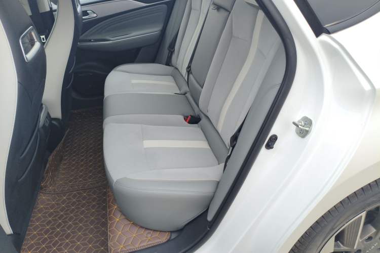 Used AION S Plus 2023 70 Enjoyment Edition Ternary Lithium Interior 4